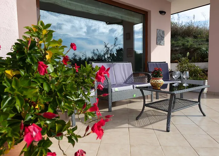 Casa Indipendente Con Vista Mare * 赞布隆内